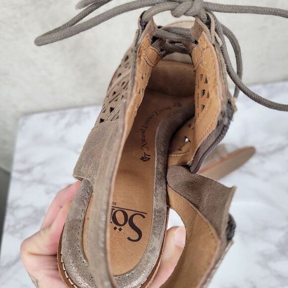 Sofft Nora Lace Up Sandal Metallic Taupe Suede Leather Women's Size 6 - Picture 11 of 12